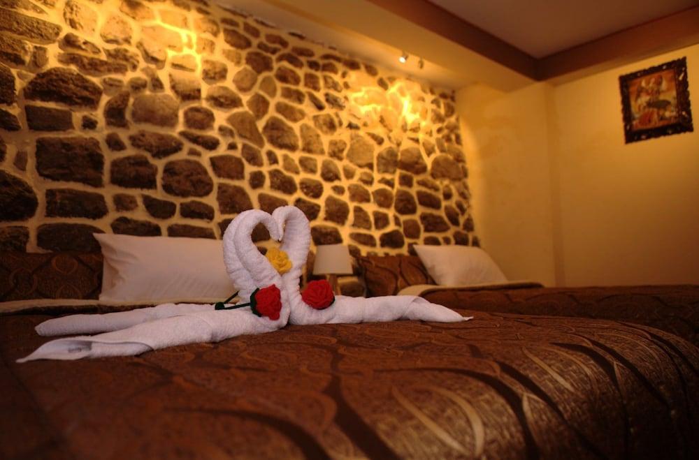 Marco Wasi - San Blas Hotel